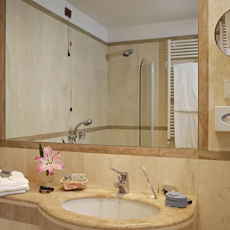Kette Hotel 4*