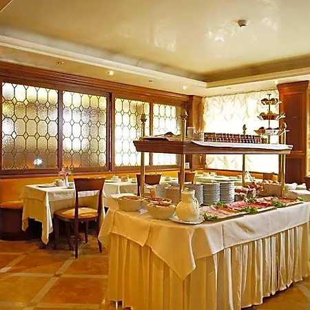 Hotel Kette 4*