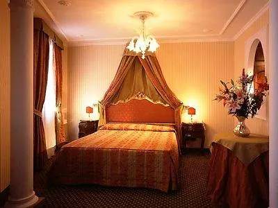 Kette 4* Venedig